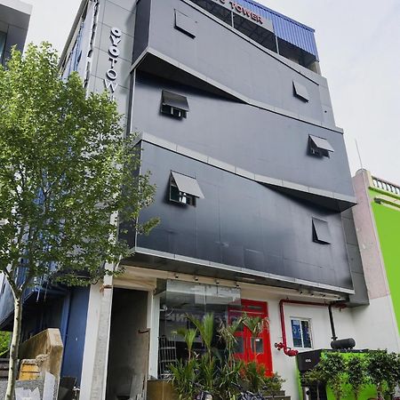 Super Town House Hi5 Aditya International Μπουμπάνεσβαρ Εξωτερικό φωτογραφία