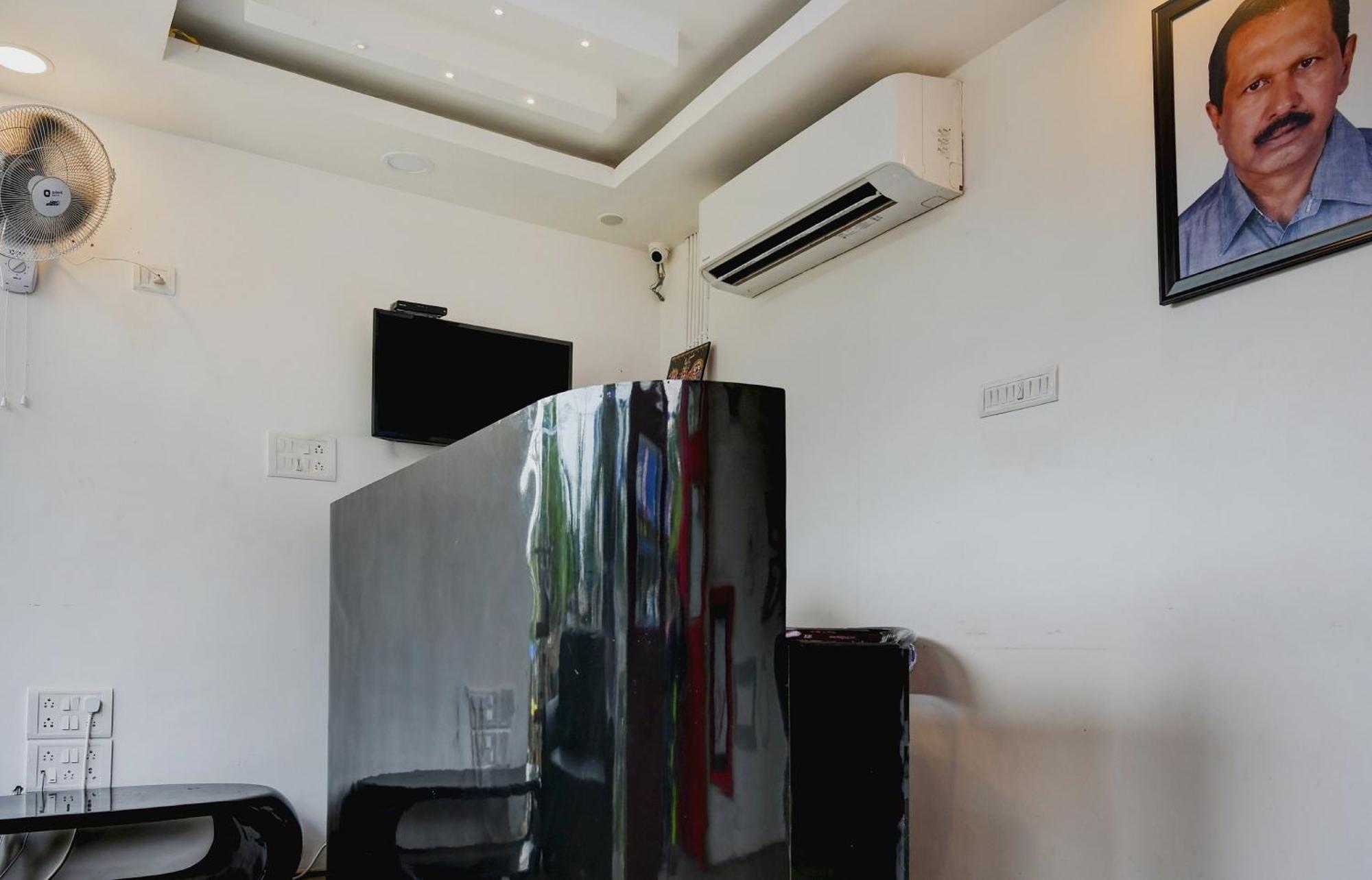 Super Town House Hi5 Aditya International Μπουμπάνεσβαρ Εξωτερικό φωτογραφία