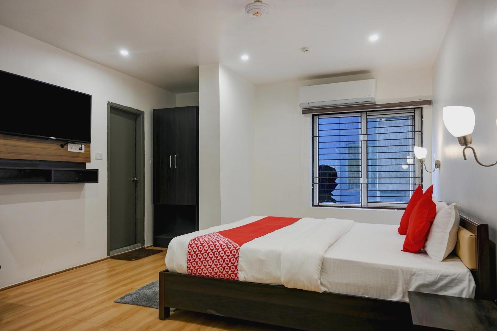 Super Town House Hi5 Aditya International Μπουμπάνεσβαρ Εξωτερικό φωτογραφία