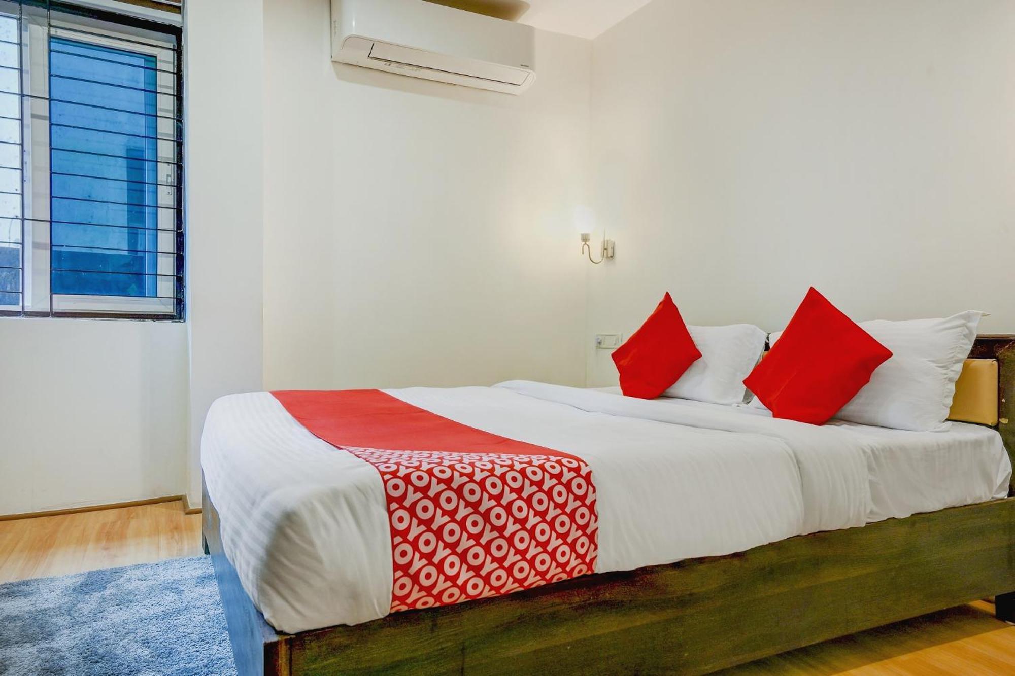 Super Town House Hi5 Aditya International Μπουμπάνεσβαρ Εξωτερικό φωτογραφία