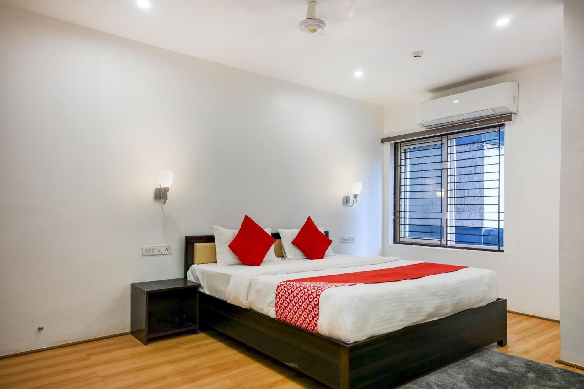 Super Town House Hi5 Aditya International Μπουμπάνεσβαρ Εξωτερικό φωτογραφία