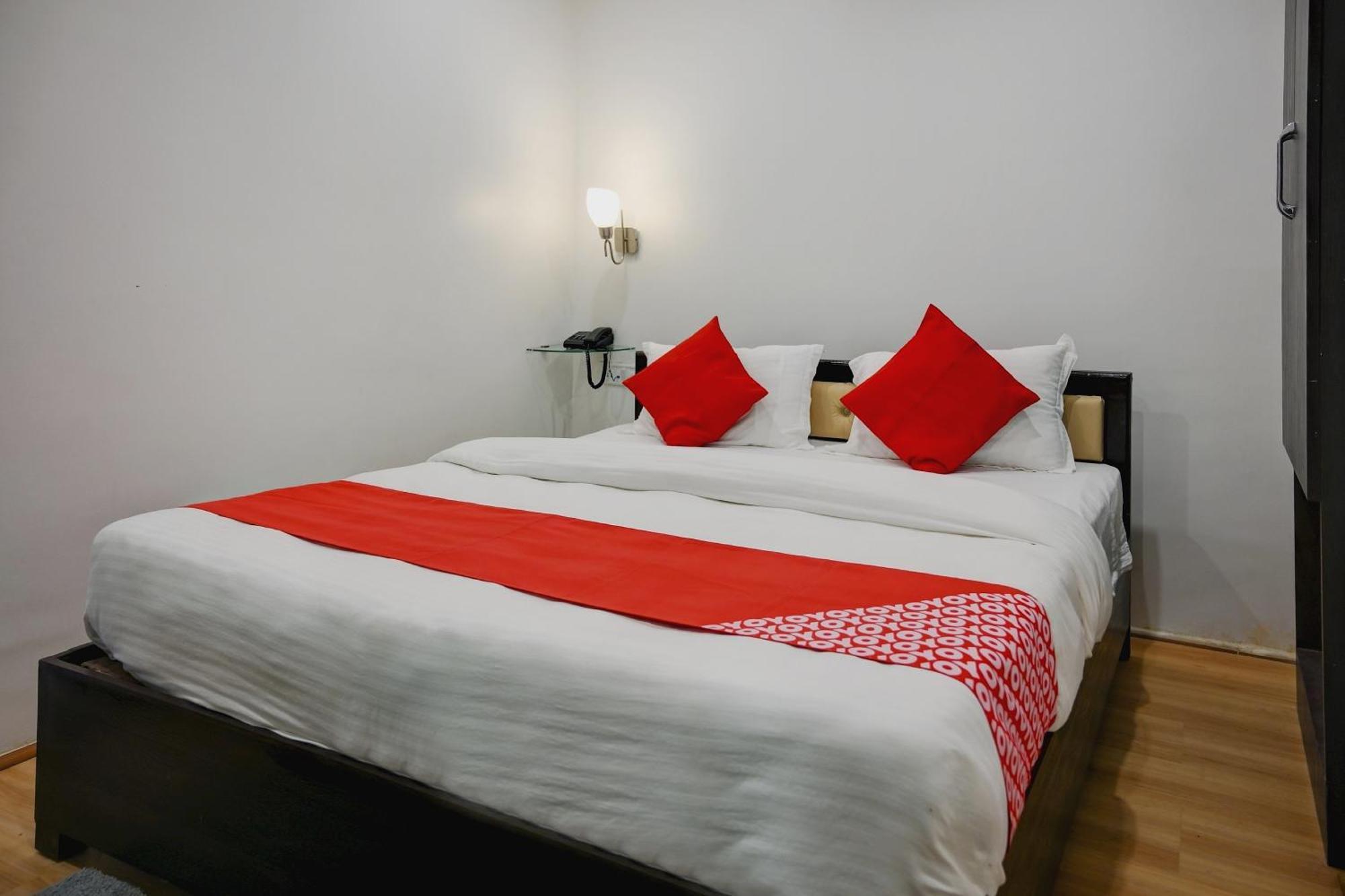 Super Town House Hi5 Aditya International Μπουμπάνεσβαρ Εξωτερικό φωτογραφία