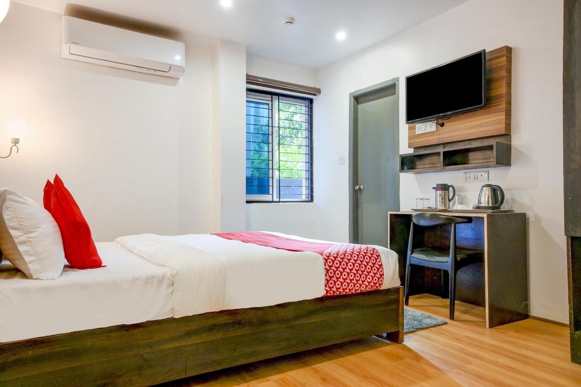 Super Town House Hi5 Aditya International Μπουμπάνεσβαρ Εξωτερικό φωτογραφία