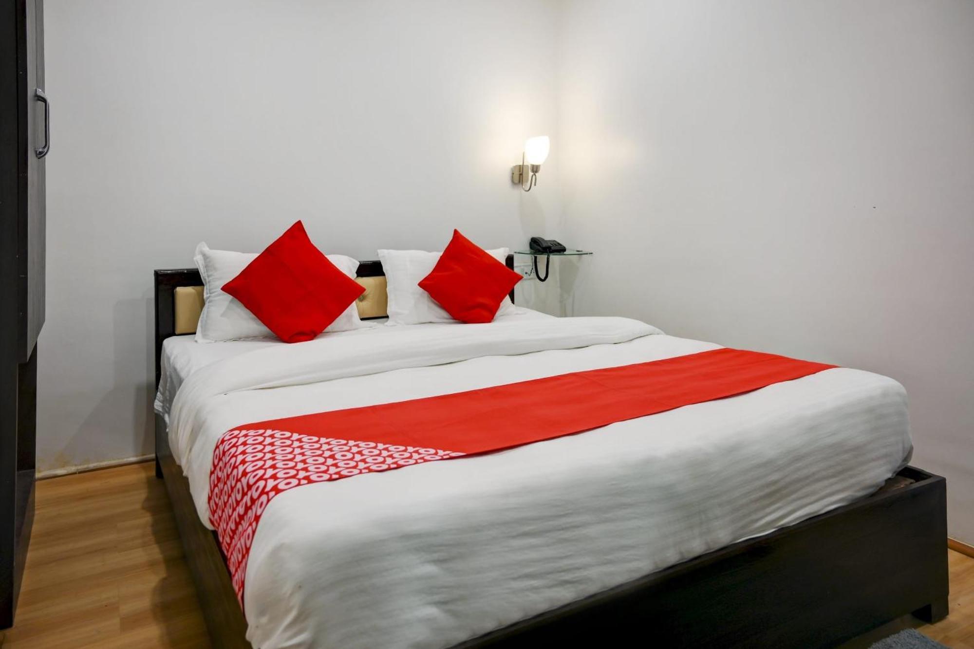 Super Town House Hi5 Aditya International Μπουμπάνεσβαρ Εξωτερικό φωτογραφία